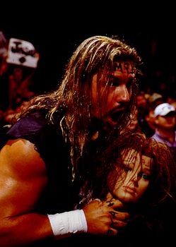(C) WWF.com